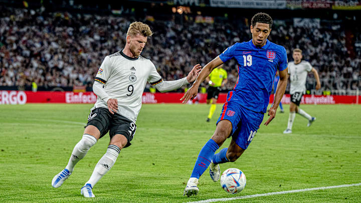 Jude Bellingham mit vollem Einsatz