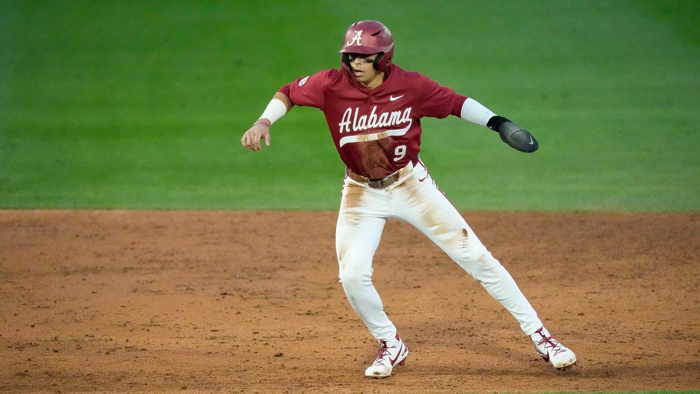 Alabama baseball stays hot, earns pivotal SEC road series win over No ...