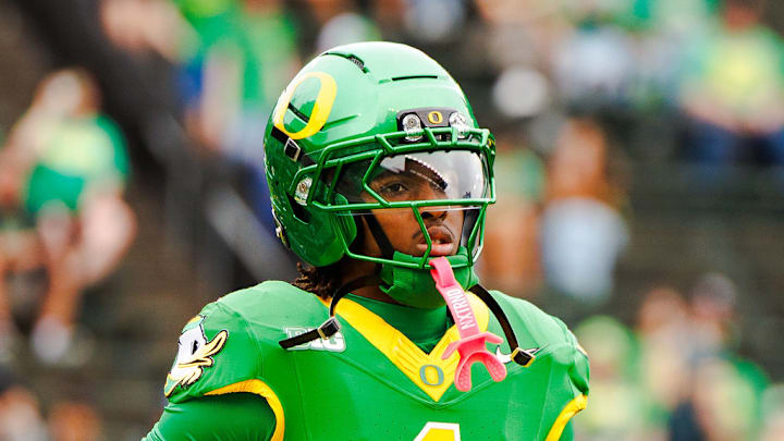 oregon ducks receiver dakorien moore oregon ducks receiver dakorien moore