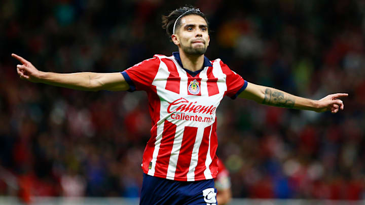 Ricardo Marín entró de cambio para sellar el 3-2 final de Chivas sobre Toluca en el Estadio Akron.