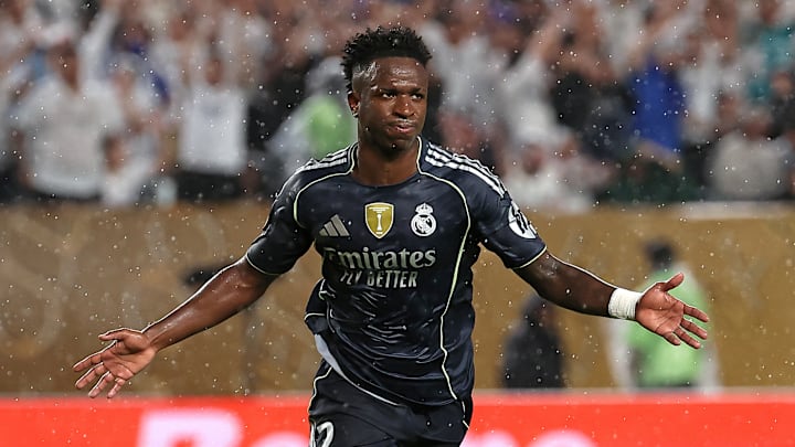 Real Madrid vence e convence no último jogo do Grupo H