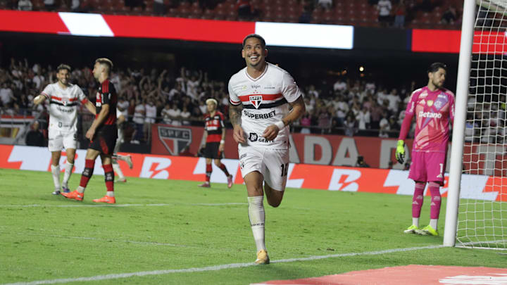 Luciano foi peça importante na vitória do São Paulo na estreia do Brasileirão