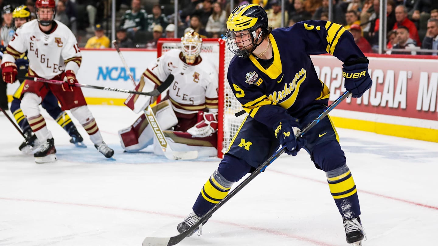 Maple Leafs prospect making headlines in NCAA