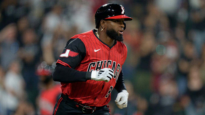 Chicago puede negociar con Dodgers el cambio de Luis Robert