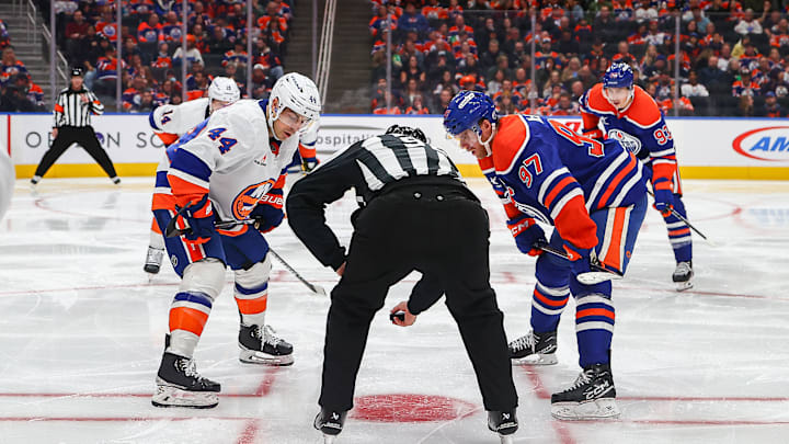 NHL: NOV 12 Islanders at Oilers