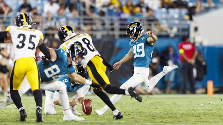 Aug 9, 2025; Jacksonville, Florida, USA; Jacksonville Jaguars kicker Cam Little (39) scores a 70-yard field goal kick against the Pittsburgh Steelers during the second quarter at EverBank Stadium. Mandatory Credit: Morgan Tencza-Imagn Images Aug 9, 2025; Jacksonville, Florida, USA; Jacksonville Jaguars kicker Cam Little (39) scores a 70-yard field goal kick against the Pittsburgh Steelers during the second quarter at EverBank Stadium. Mandatory Credit: Morgan Tencza-Imagn Images