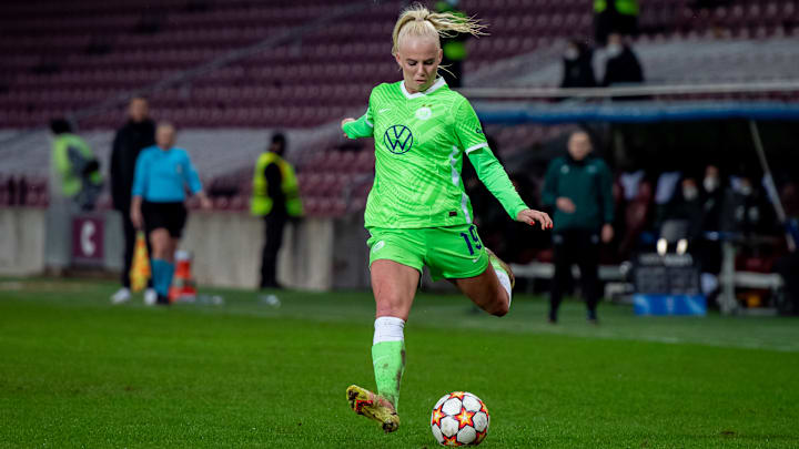 Servette FCCF vs Wolfsburg: Group A - UEFA Women's Champions League