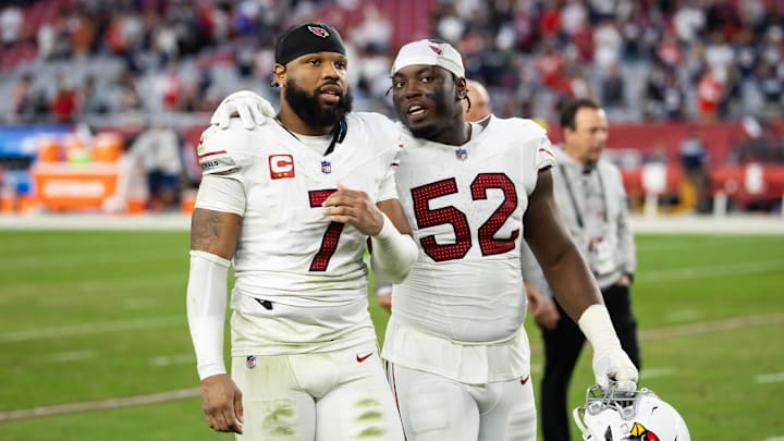 Dec 15, 2024; Glendale, Arizona, USA; Arizona Cardinals linebacker Kyzir White (7) and linebacker Victor Dimukeje (52) against the New England Patriots at State Farm Stadium. Mandatory Credit: Mark J. Rebilas-Imagn Images Dec 15, 2024; Glendale, Arizona, USA; Arizona Cardinals linebacker Kyzir White (7) and linebacker Victor Dimukeje (52) against the New England Patriots at State Farm Stadium. Mandatory Credit: Mark J. Rebilas-Imagn Images