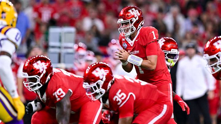 Houston is a big favorite against Oregon State in Week 1 of the 2026 college football season. Houston is a big favorite against Oregon State in Week 1 of the 2026 college football season.