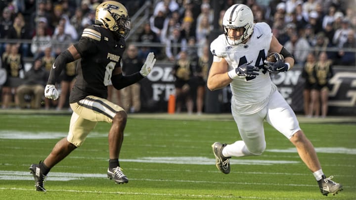 Penn State Nittany Lions tight end Tyler Warren (44)
