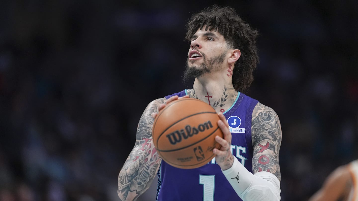Hornets’ LaMelo Ball Involved in Charlotte Car Wreck