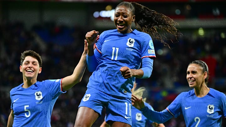 Les Bleues disputeront la finale de la Ligue des Nations féminine. Les Bleues disputeront la finale de la Ligue des Nations féminine.