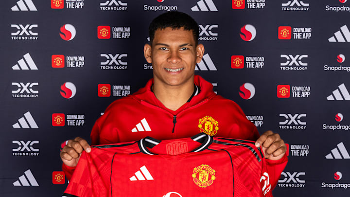 Diego Léon has joined Man Utd.