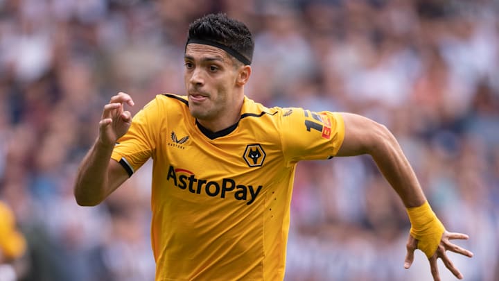 Raúl Jiménez con el Wolverhampton Wanderers 