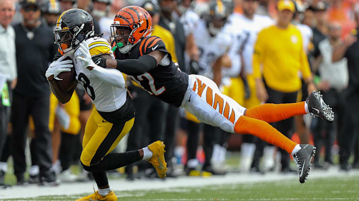 Sep 11, 2022; Cincinnati, Ohio, USA; Pittsburgh Steelers wide receiver Diontae Johnson (18) runs