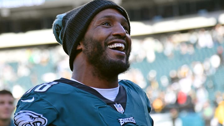 Oct 30, 2022; Philadelphia, Pennsylvania, USA; Philadelphia Eagles defensive end Robert Quinn (98)