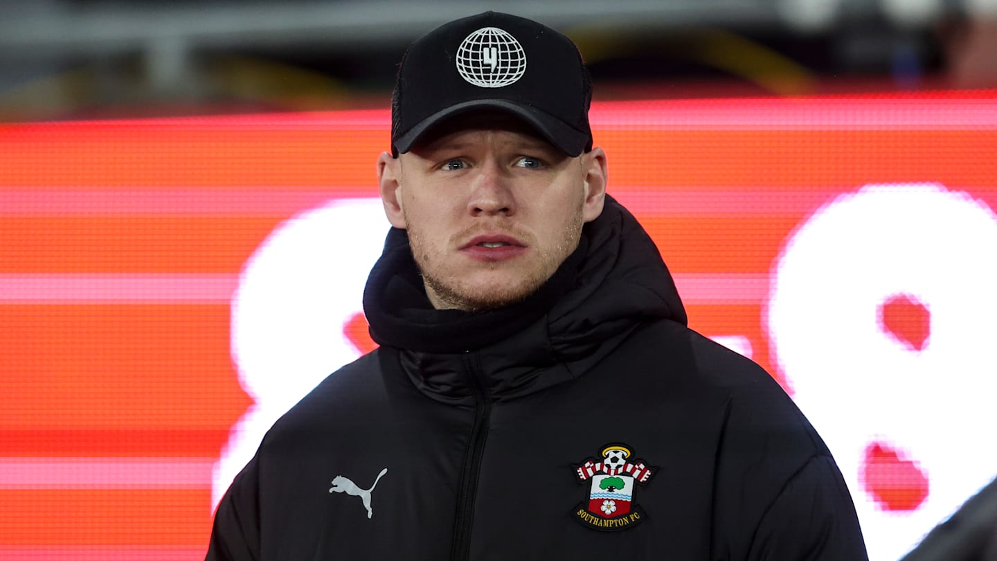 "Aaron Ramsdale isn't worth it" Southampton fans give controversial