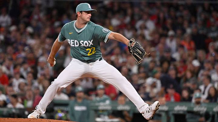 Aug 1, 2025; Boston, Massachusetts, USA; Boston Red Sox relief pitcher Garrett Whitlock (22) pitches against the Houston Astros during the eighth inning inning at Fenway Park. Mandatory Credit: Eric Canha-Imagn Images Aug 1, 2025; Boston, Massachusetts, USA; Boston Red Sox relief pitcher Garrett Whitlock (22) pitches against the Houston Astros during the eighth inning inning at Fenway Park. Mandatory Credit: Eric Canha-Imagn Images