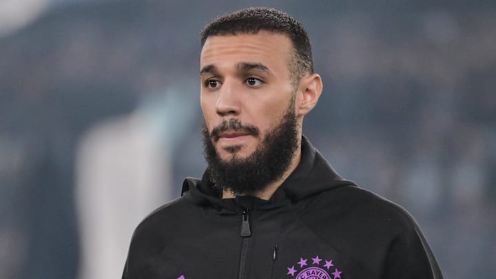 Noussair Mazraoui könnte den FCB schon wieder verlassen