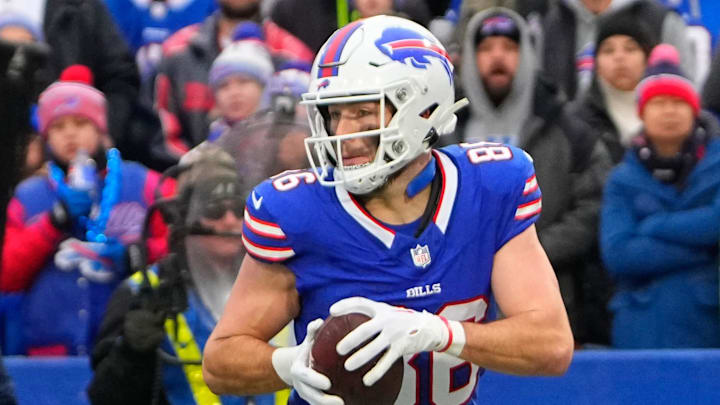 Dec 31, 2023; Orchard Park, New York, USA; Buffalo Bills tight end Dalton Kincaid (86) runs with the