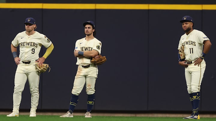 National League Championship Series - Los Angeles Dodgers v Milwaukee Brewers - Game Two