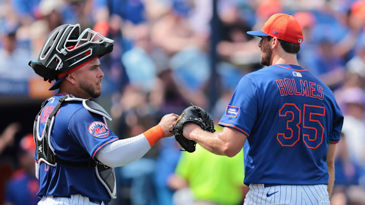 Feb 27, 2025; Port St. Lucie, Florida, USA; New York Mets catcher Francisco Alvarez (4) celebrates with starting pitcher Clay Holmes (35) against the Houston Astros during the third inning at Clover Park. Mandatory Credit: Sam Navarro-Imagn Images Feb 27, 2025; Port St. Lucie, Florida, USA; New York Mets catcher Francisco Alvarez (4) celebrates with starting pitcher Clay Holmes (35) against the Houston Astros during the third inning at Clover Park. Mandatory Credit: Sam Navarro-Imagn Images