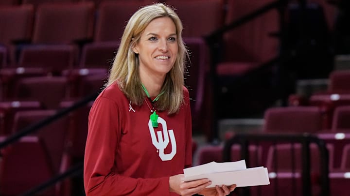Oklahoma coach Jennie Baranczyk Oklahoma coach Jennie Baranczyk