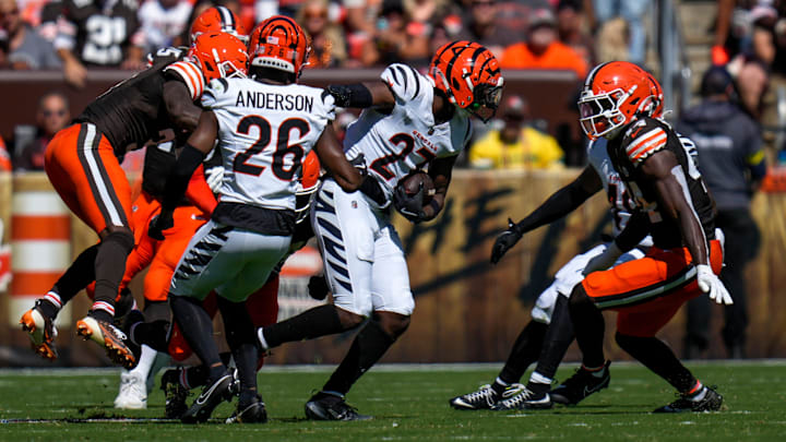 Cincinnati Bengals safety Jordan Battle (27) intercepts a pass in the third quarter of the NFL Week 1 game between the Cleveland Browns and the Cincinnati Bengals at Huntington Bank Field in Cleveland on Sunday, Sept. 7, 2025. The Bengals begin the season with a 17-16 win over the Browns.