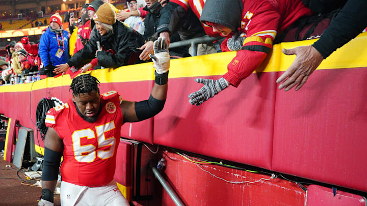 Trey Smith has the attention of fans as he leaves the field in Kansas City. There's little doubt he'd be an ideal Bears fit.