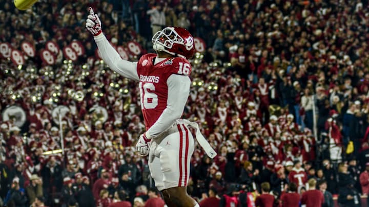 Oklahoma defensive end Danny Okoye celebrates against Alabama in the CFP.