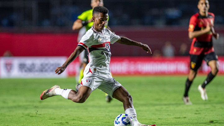 São Paulo planeja compra de Marcos Antônio e não teme saída para rival do futebol brasileiro