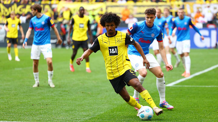Borussia Dortmund v Holstein Kiel - Bundesliga