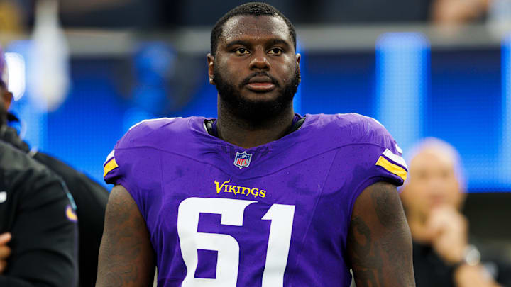 Minnesota Vikings DL Jalen Redmond