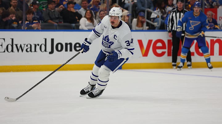 Toronto Maple Leafs captain Auston Matthews is off to a slow start by this standards. An upper-body injury could be the answer to his uncharacteristic numbers.