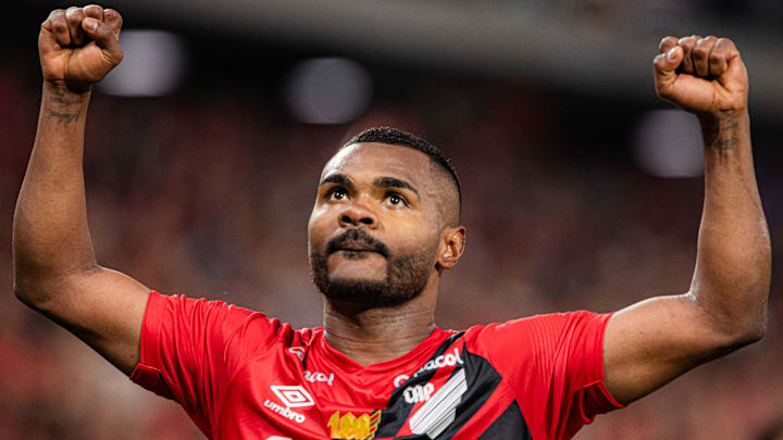 Furacão, de Nikão, venceu e se afastou do Z-4