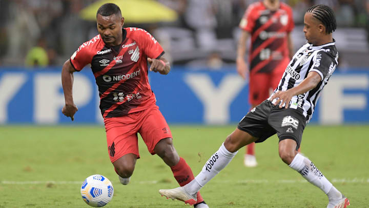 Atlético-MG e Athletico-PR possuem problemas para o confronto desta quarta-feira (15)