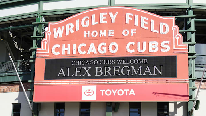 Chicago Cubs marquee announcing the Cubs new player Alex Bregman.