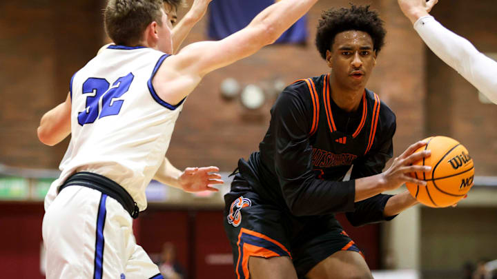 Chatsworth’s Alijah Arenas (0) has committed to USC.