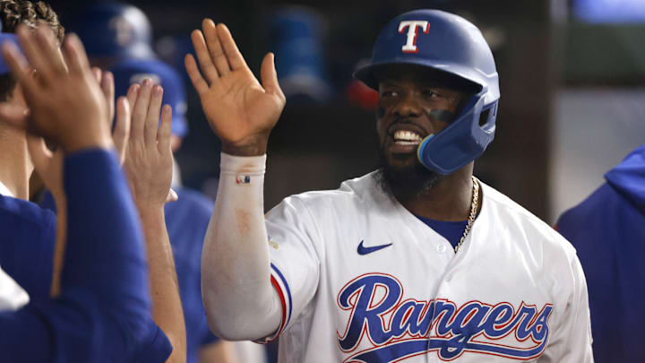 Adolis García pegó su cuadrangular número 16 en  la actual justa de MLB