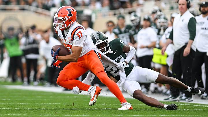 COLLEGE FOOTBALL: OCT 10 Illinois at Michigan State COLLEGE FOOTBALL: OCT 10 Illinois at Michigan State