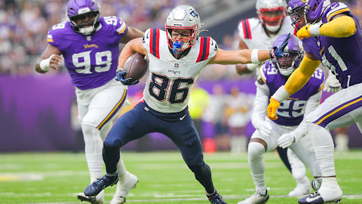 New England Patriots wide receiver Efton Chism III (86)