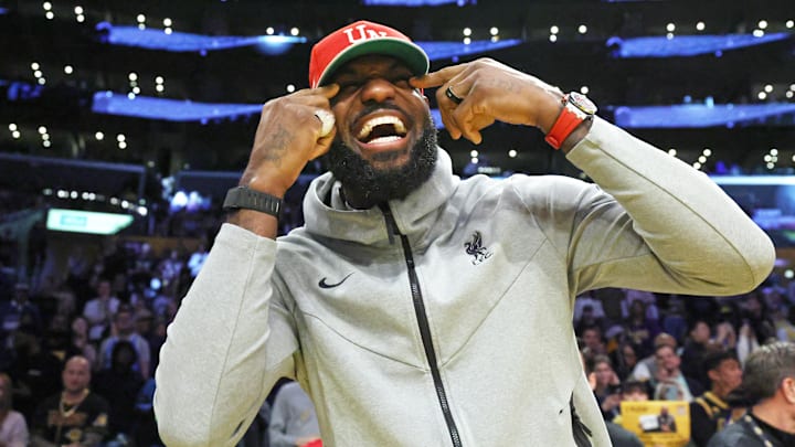 Indiana Pacers v Los Angeles Lakers