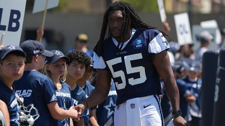 Dallas Cowboys linebacker Jaishawn Barham (55) greets fans at training camp at River Ridge Playing Fields. Mandatory Credit: Kirby Lee-Imagn Images Dallas Cowboys linebacker Jaishawn Barham (55) greets fans at training camp at River Ridge Playing Fields. Mandatory Credit: Kirby Lee-Imagn Images
