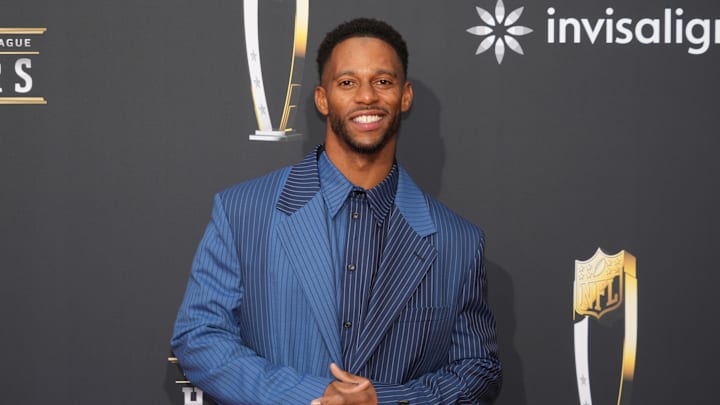 Feb 8, 2024; Las Vegas, NV, USA; Victor Cruz on the red carpet before the NFL Honors show at Resorts World Theatre. Feb 8, 2024; Las Vegas, NV, USA; Victor Cruz on the red carpet before the NFL Honors show at Resorts World Theatre.