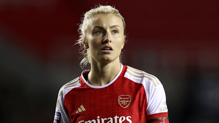 Leah Williamson bleibt Arsenal weiterhin erhalten. Leah Williamson bleibt Arsenal weiterhin erhalten.