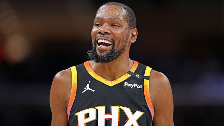 Phoenix Suns v Memphis Grizzlies