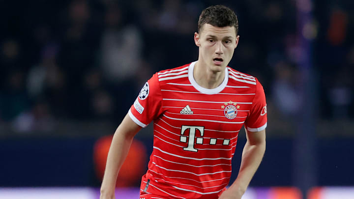 Benjamin Pavard est courtisé par quelques cadors.