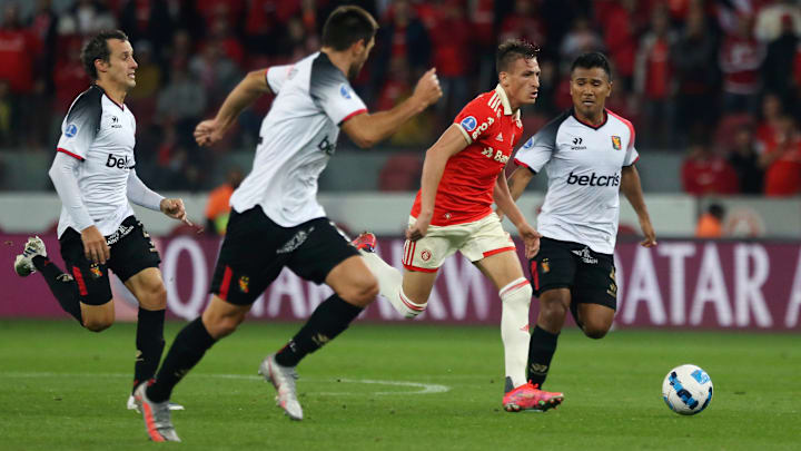 Beira-Rio recebeu o maior público do ano nesta quinta-feira Beira-Rio recebeu o maior público do ano nesta quinta-feira