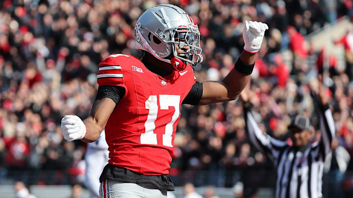 Ohio State Buckeyes wide receiver Carnell Tate (17)