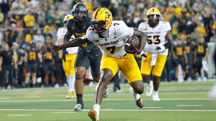 Sep 20, 2025; Waco, Texas, USA; Arizona State Sun Devils tight end Chamon Metayer (7) carries the ball against the Baylor Bears during the first half at McLane Stadium. Mandatory Credit: Chris Jones-Imagn Images Sep 20, 2025; Waco, Texas, USA; Arizona State Sun Devils tight end Chamon Metayer (7) carries the ball against the Baylor Bears during the first half at McLane Stadium. Mandatory Credit: Chris Jones-Imagn Images